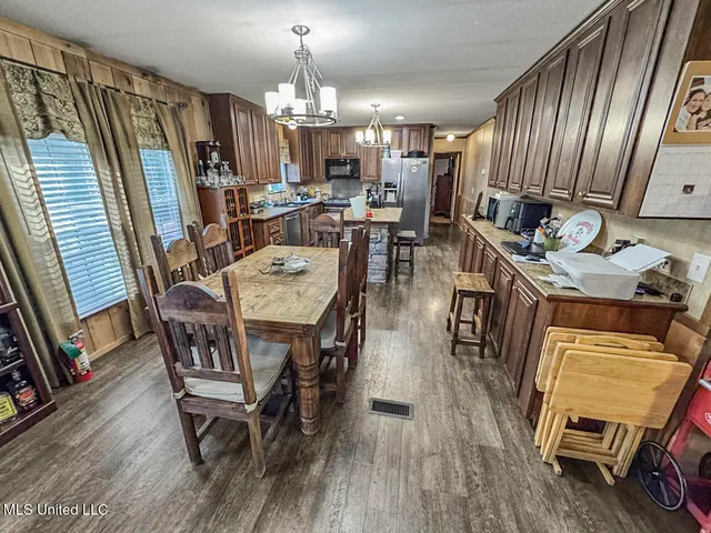 $299,000 | 7 Jordan Road, Natchez, MS 39120