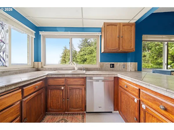 $728,983 | 404 Chinook Street, Astoria, OR 97103