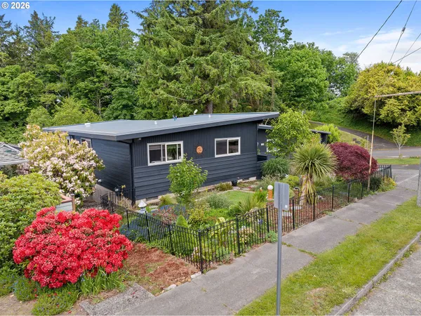 $728,983 | 404 Chinook Street, Astoria, OR 97103