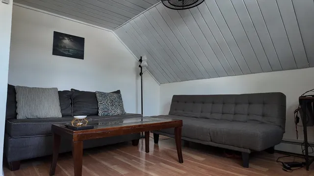 $1,600 | 97 Seamans Street, Unit 2, Providence, RI 02908