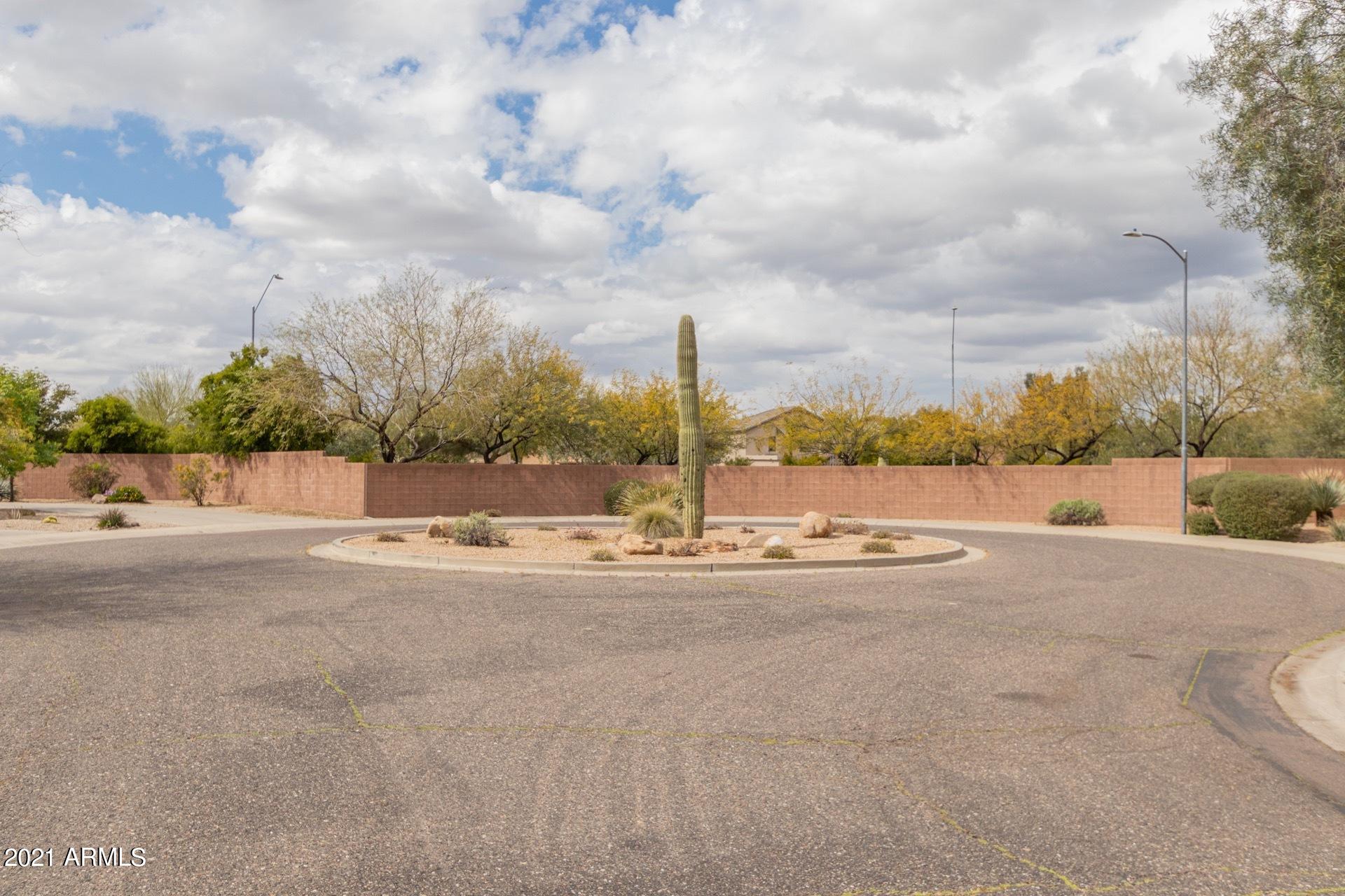 2438 West Running Deer Trail Phoenix, AZ 85085 - Photo 26 of 28