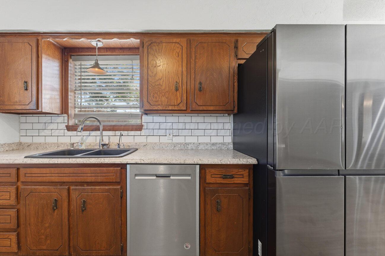 205 Houston Street Borger, TX 79007 - Photo 13 of 57 Kitchen-5
