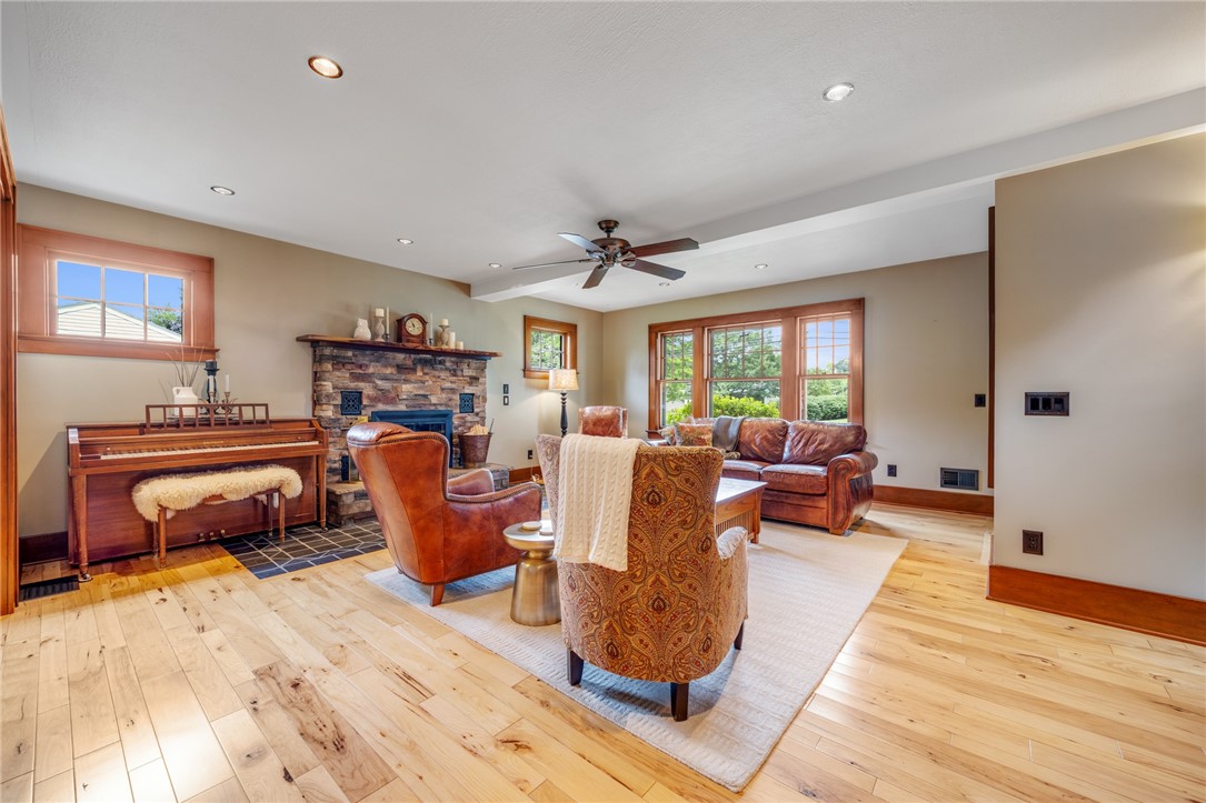489 Helendale Road Irondequoit, NY 14609 - Photo 20 of 50