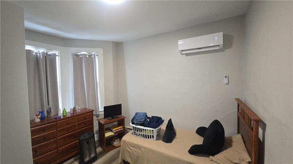 1813 Termon Avenue Pittsburgh, PA 15212 - Photo 21 of 42 Unit 2- 2nd bedroom