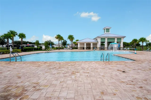 a view of a yard in front of house