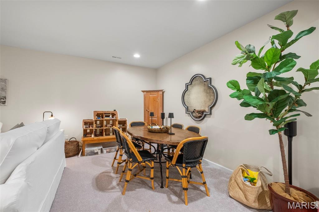 1325 Spring Snow Drive Frontenac, MO 63131 - Photo 29 of 37