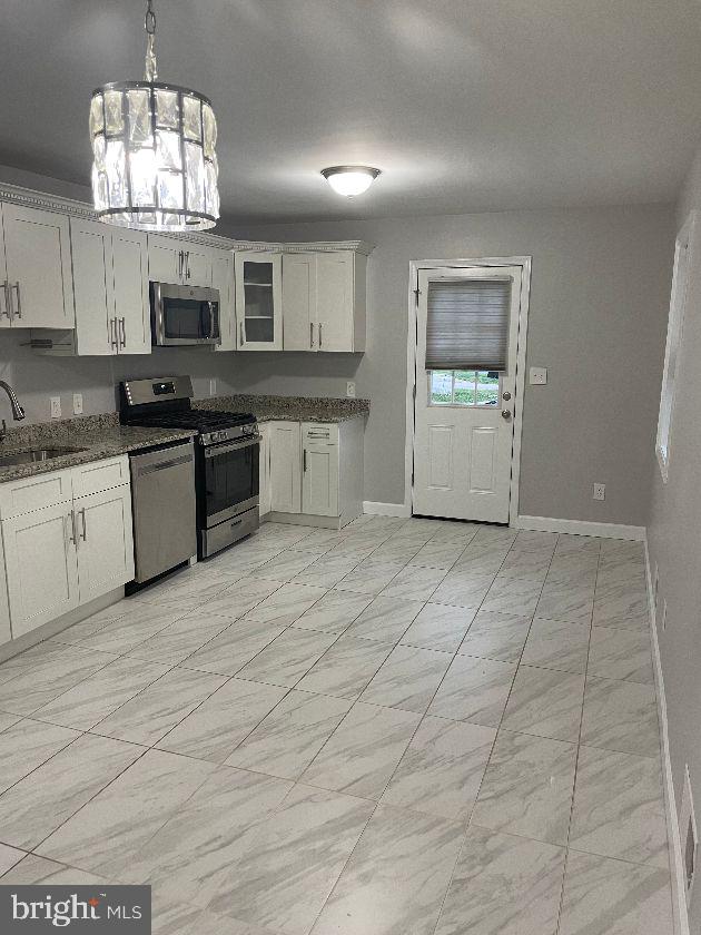 4431 Ebenezer Road Nottingham, MD 21236 - Photo 9 of 34