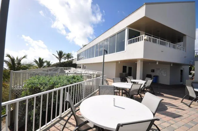 $1,275,000 | 4740 South Ocean Boulevard, Unit 815, Highland Beach, FL 33487