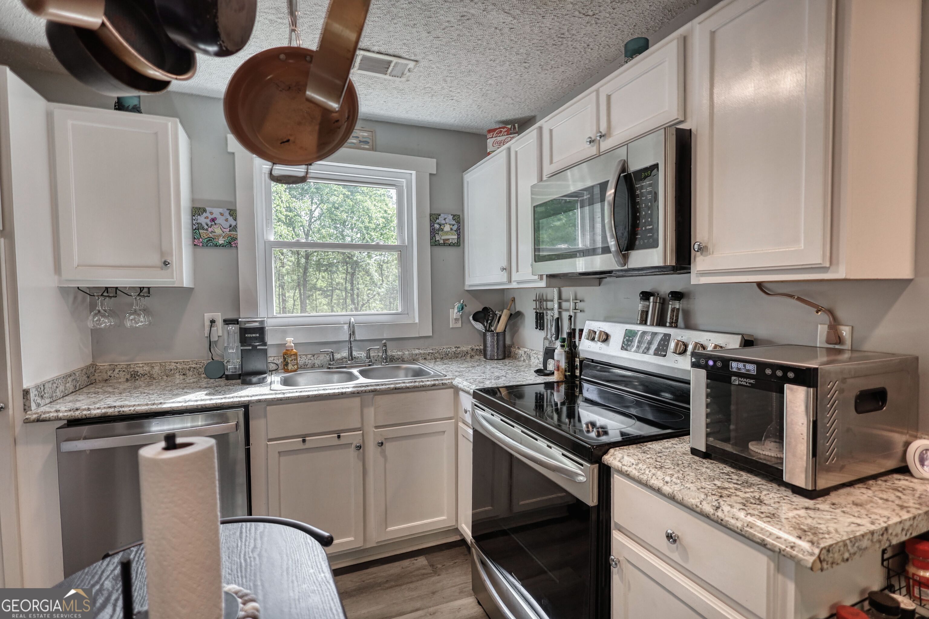 119 Collier Road Jackson, GA 30233 - Photo 4 of 47