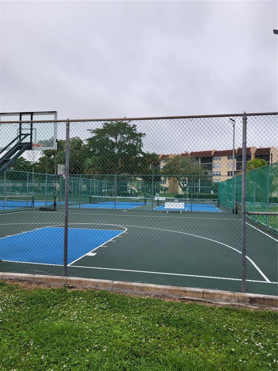 6901 Environ Boulevard, Unit 5F Lauderhill, FL 33319 - Photo 21 of 41