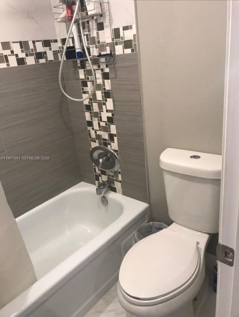 6901 Environ Boulevard, Unit 5F Lauderhill, FL 33319 - Photo 6 of 41 Master Room Batub and Shower