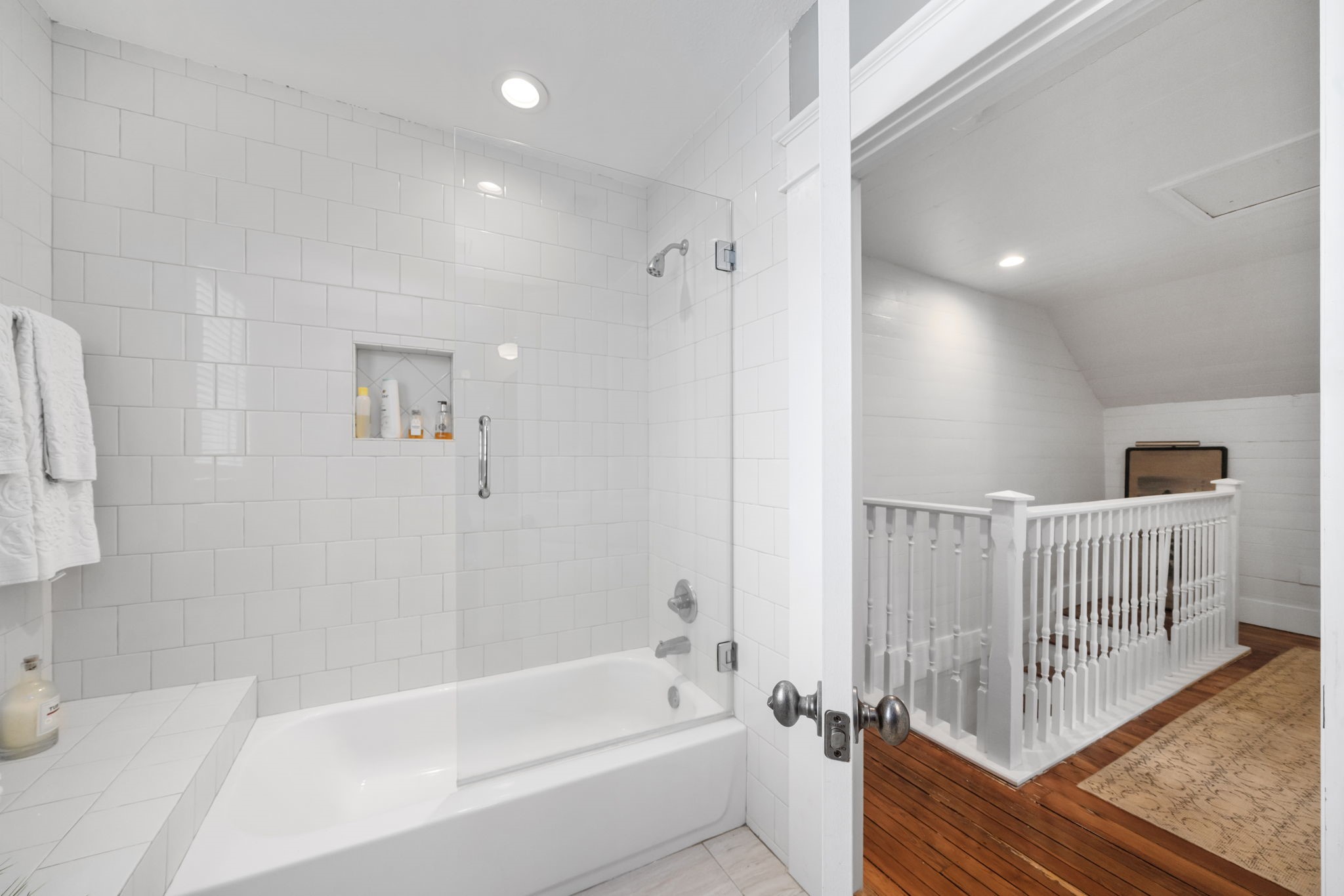 722 Jackson Street Columbus, TX 78934 - Photo 37 of 45 a bathroom with a bathtub and shower