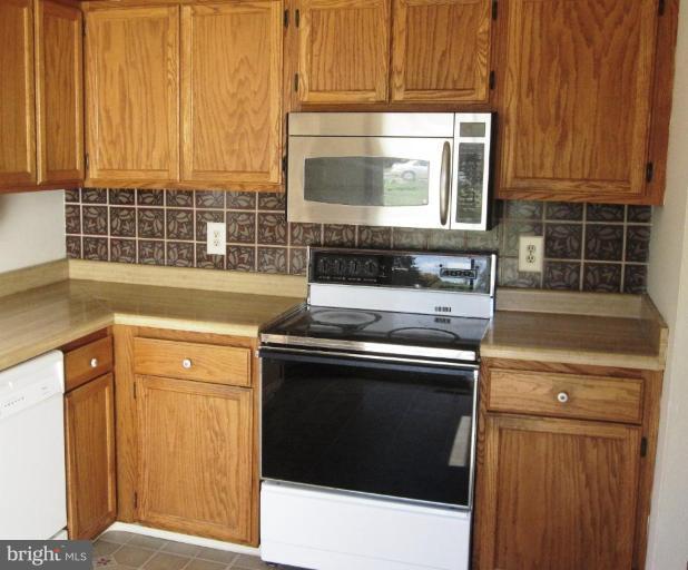 9327 Beowulf Circle Rosedale, MD 21237 - Photo 4 of 11 Kitchen #2