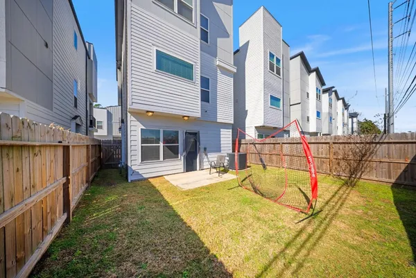 $2,550 | 1102 Paul Quinn Street, Unit G, Houston, TX 77091
