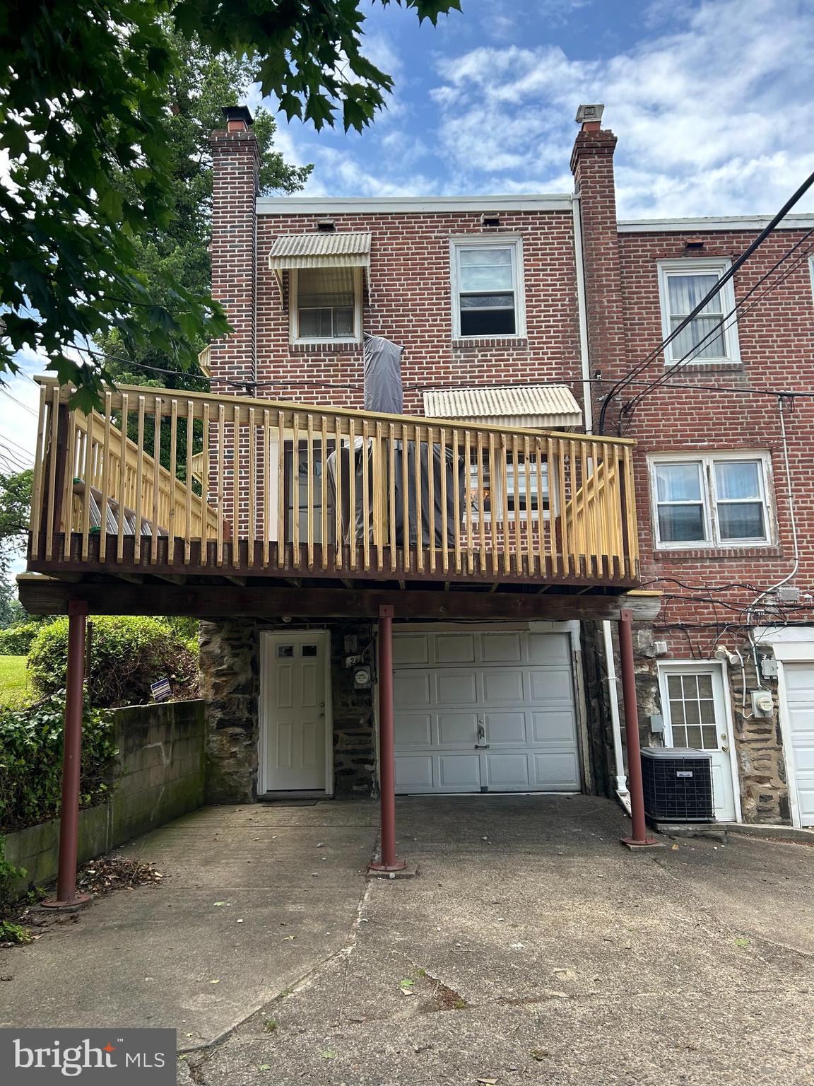 2 Winthrop Road Darby, PA 19023 - Photo 3 of 11 Deck