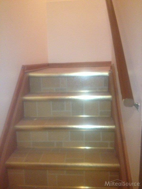 914 Neff Road, Unit 916 Grosse Pointe, MI 48230 - Photo 12 of 21 Gallery Image 12