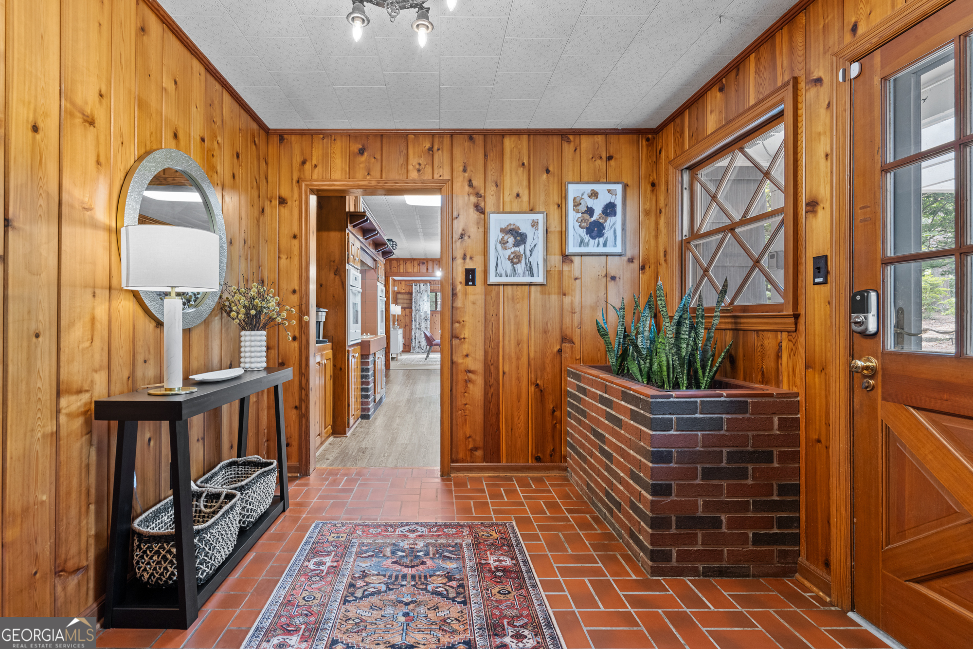 264 Euharlee Road Cartersville, GA 30120 - Photo 6 of 42 a view of entryway with wooden floor and furniture