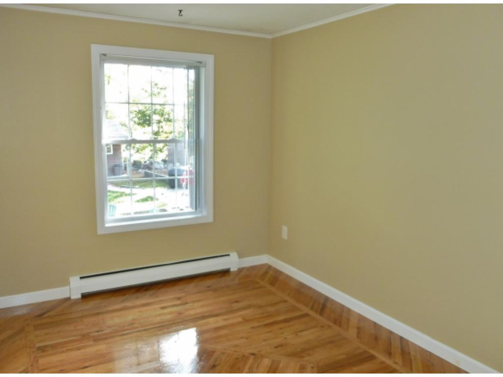 16 Whitford Road Nashua, NH 03062 - Photo 12 of 27