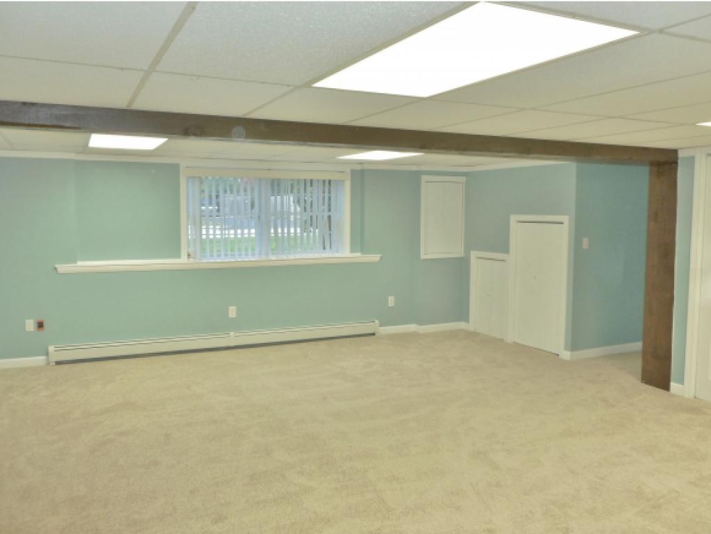 16 Whitford Road Nashua, NH 03062 - Photo 17 of 27
