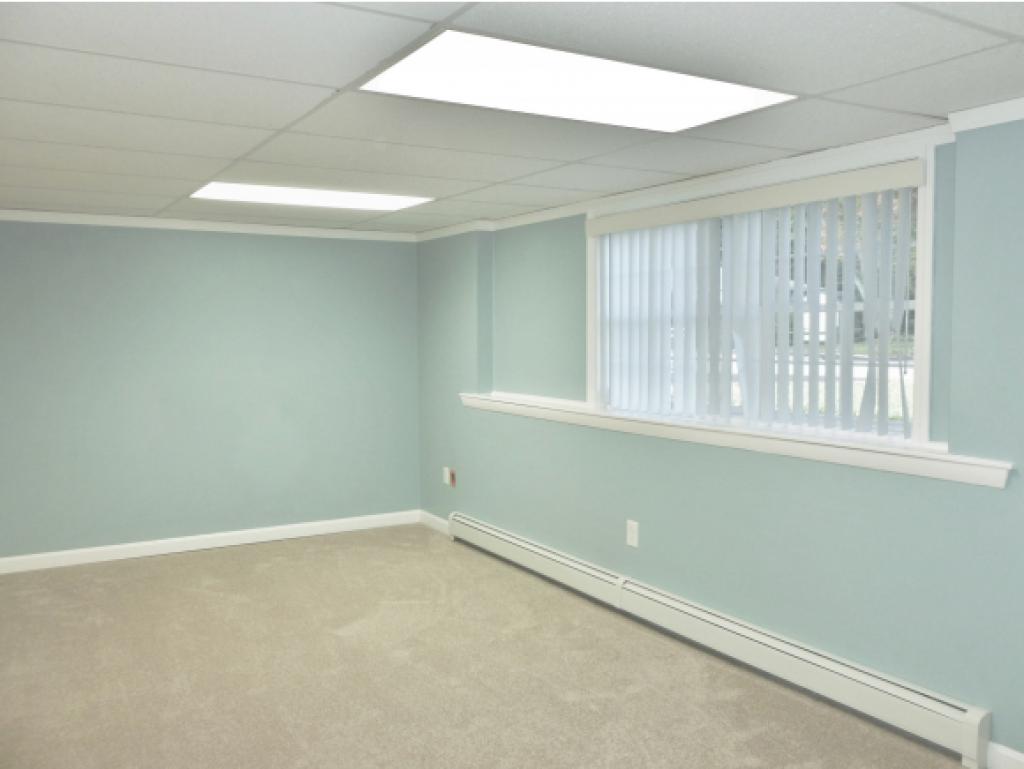 16 Whitford Road Nashua, NH 03062 - Photo 18 of 27