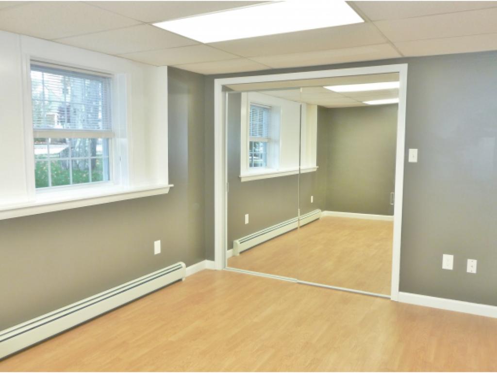 16 Whitford Road Nashua, NH 03062 - Photo 21 of 27
