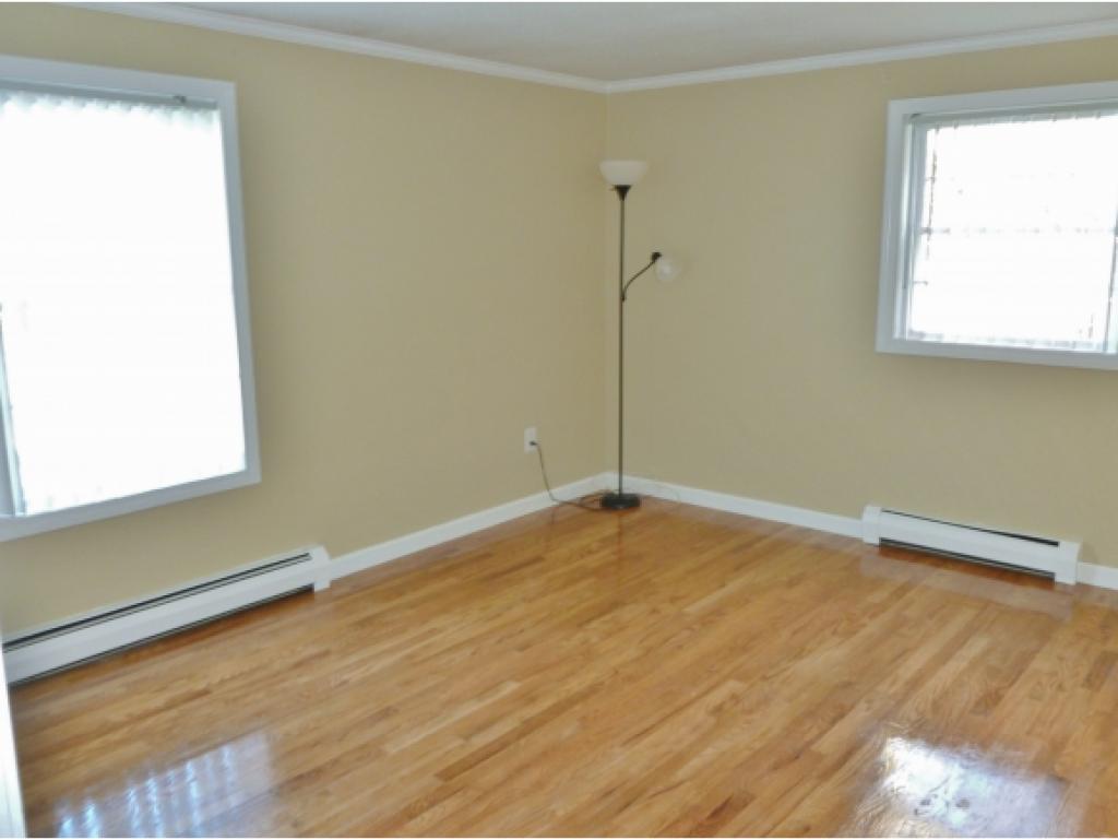 16 Whitford Road Nashua, NH 03062 - Photo 9 of 27