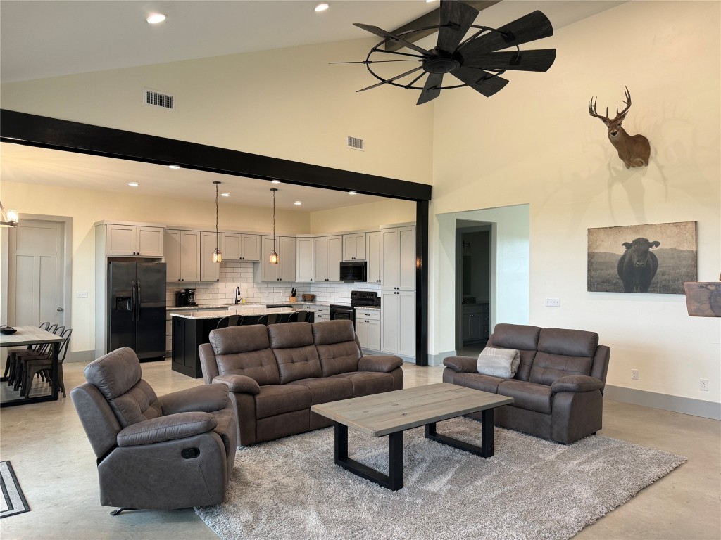 7700 Fm 500 San Saba, TX 76877 - Photo 10 of 38 a living room with furniture