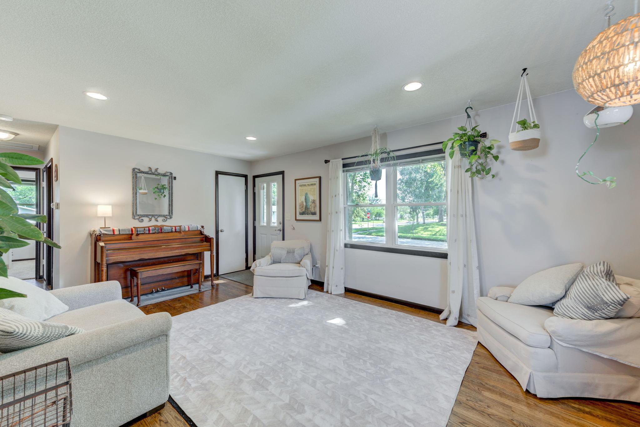 665 36th Avenue Northwest Rochester, MN 55901 - Photo 6 of 21 Gallery Image 6