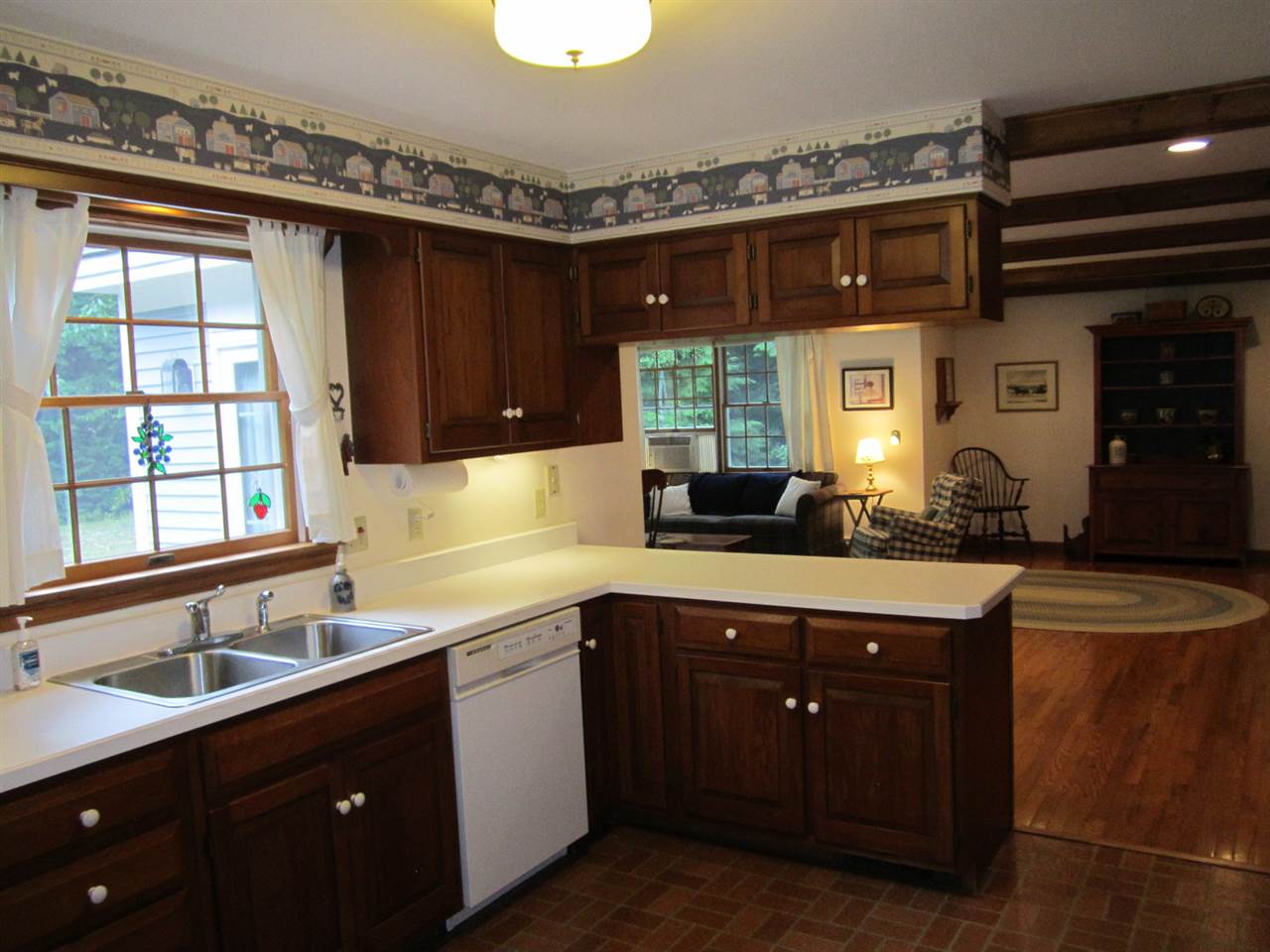 135 Meadow Brook Road New London, NH 03257 - Photo 5 of 30 Gallery Image 5
