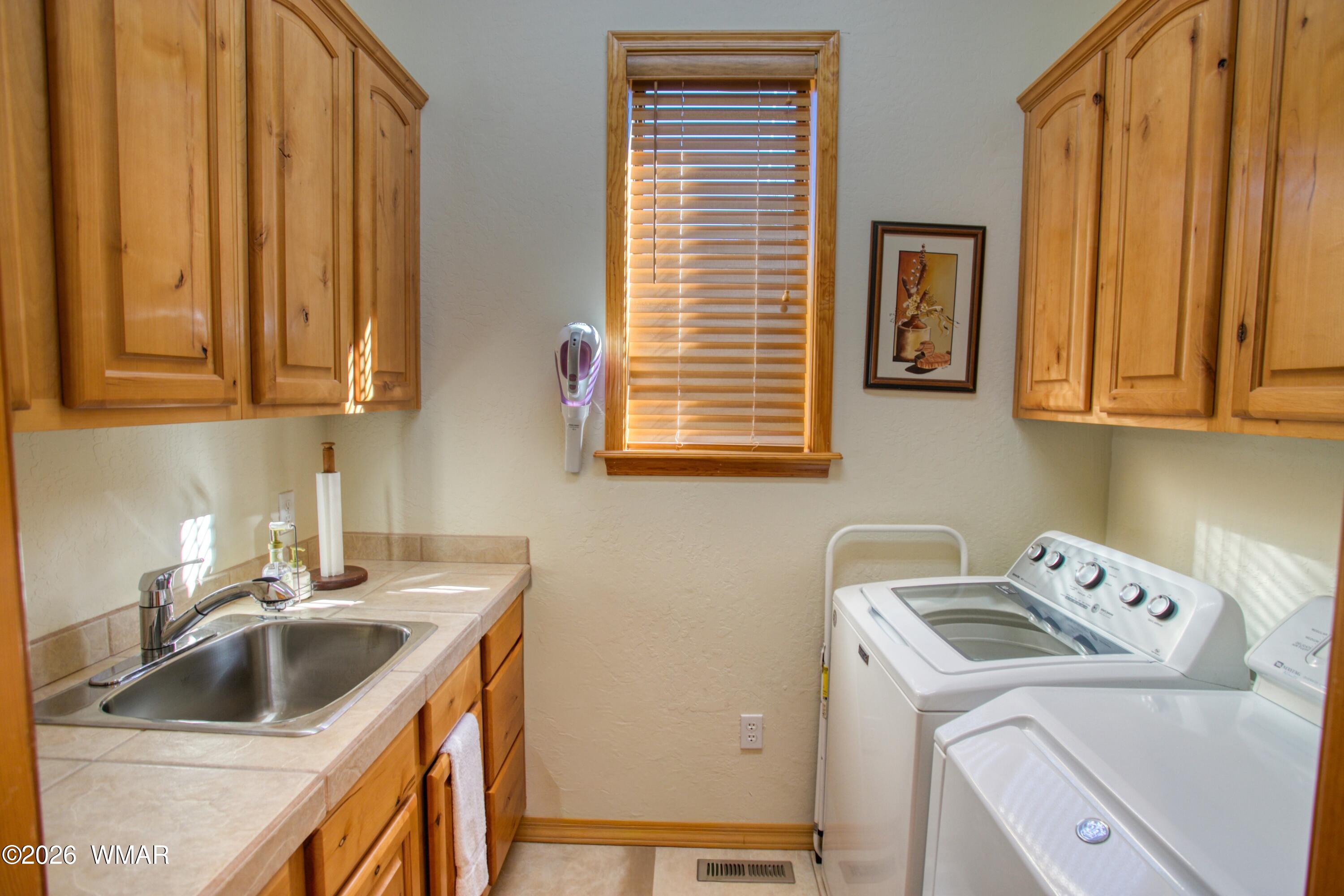 3990 Sugar Pine Loop Show Low, AZ 85901 - Photo 15 of 61 Utility Room