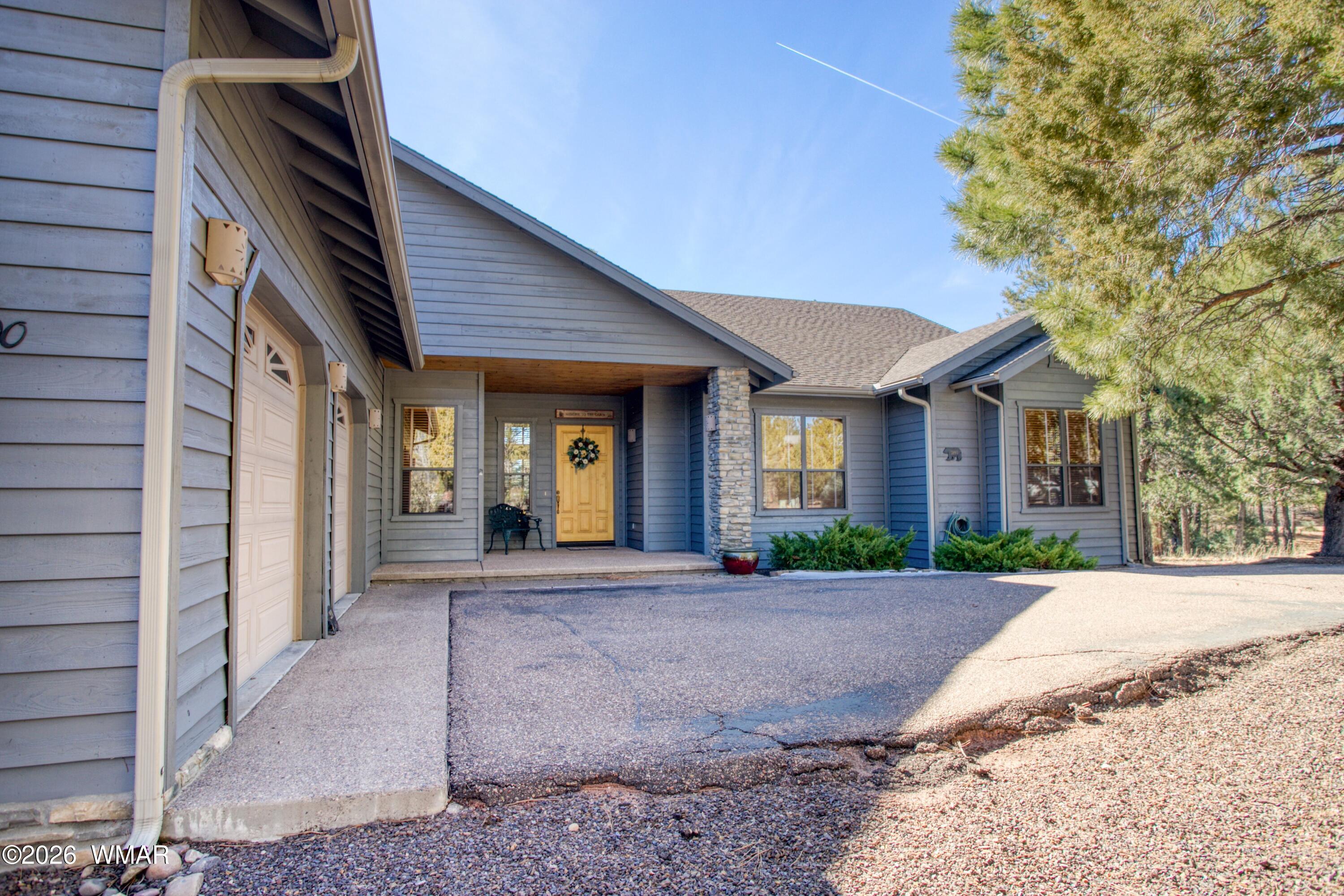 3990 Sugar Pine Loop Show Low, AZ 85901 - Photo 4 of 61 Front of Home