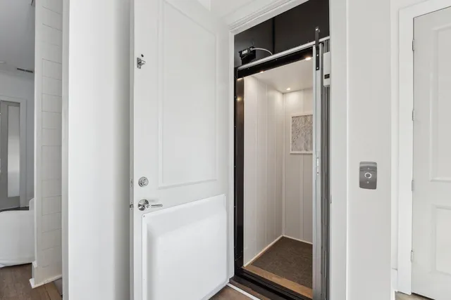 $910,000 | 1213 Gatch Court, Mount Pleasant, SC 29464