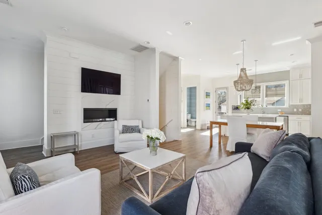 $910,000 | 1213 Gatch Court, Mount Pleasant, SC 29464