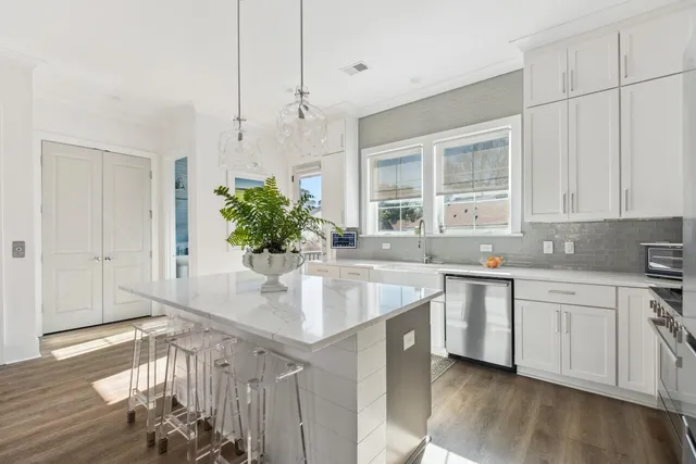 $910,000 | 1213 Gatch Court, Mount Pleasant, SC 29464