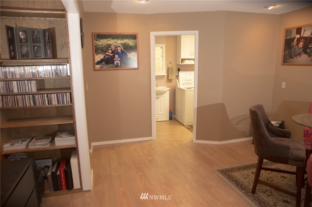 19906 138th Avenue Southeast Renton, WA 98058 - Photo 11 of 23 Gallery Image 11