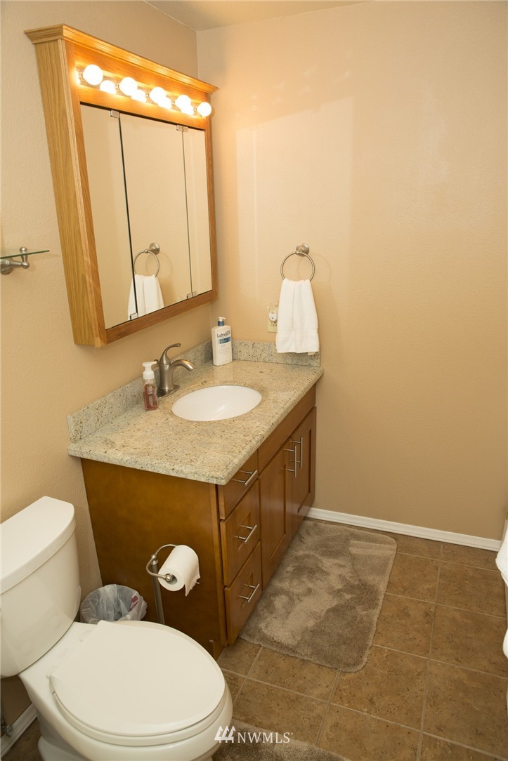 19906 138th Avenue Southeast Renton, WA 98058 - Photo 18 of 23 Gallery Image 18