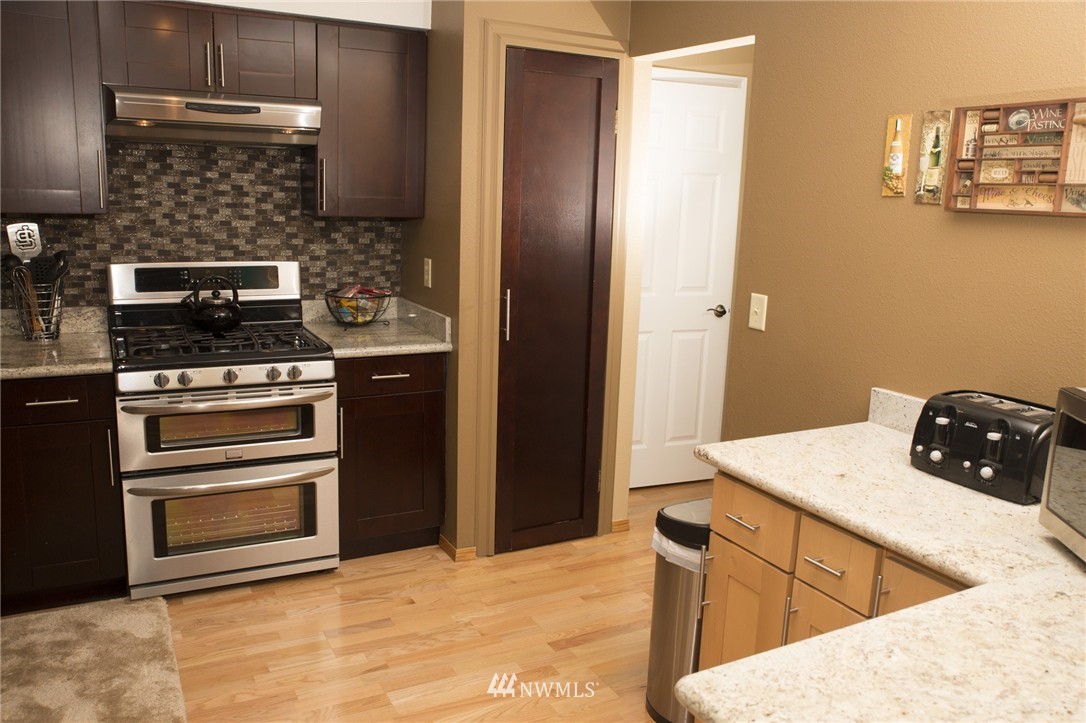19906 138th Avenue Southeast Renton, WA 98058 - Photo 7 of 23 Gallery Image 7
