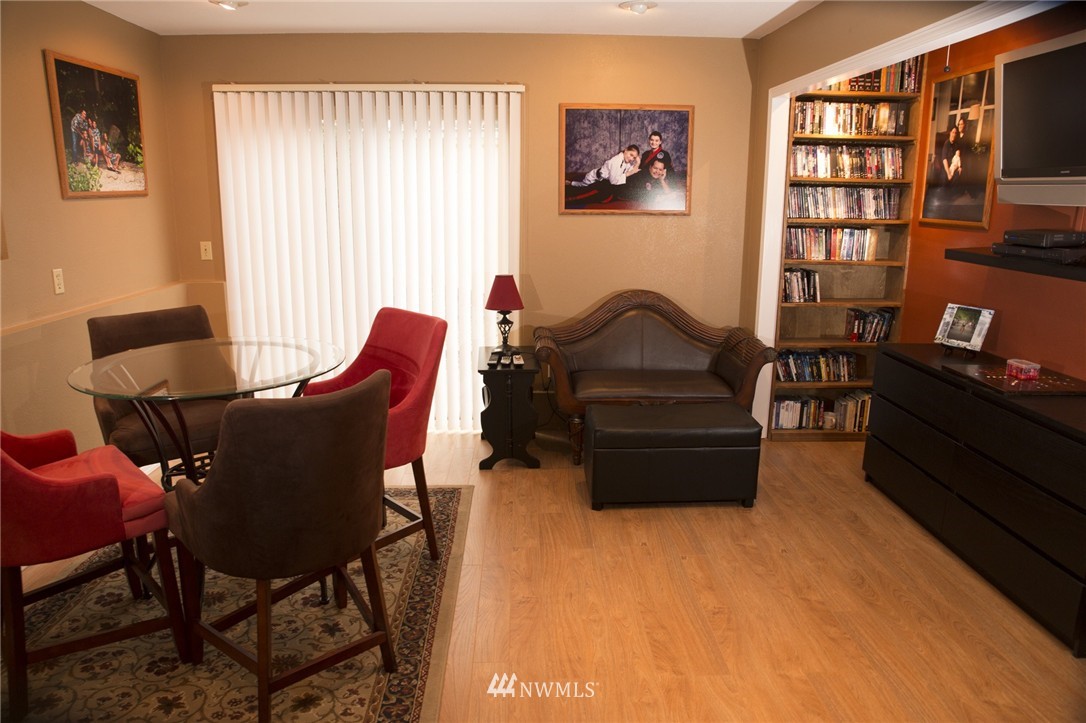 19906 138th Avenue Southeast Renton, WA 98058 - Photo 10 of 23 Gallery Image 10