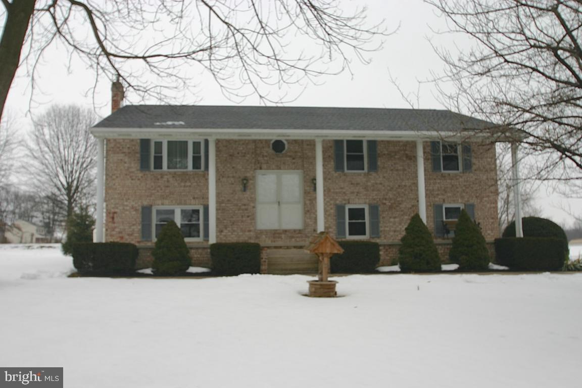 85 Governor Stable Road Elizabethtown, PA 17022 - Photo 1 of 34 Gallery Image 1