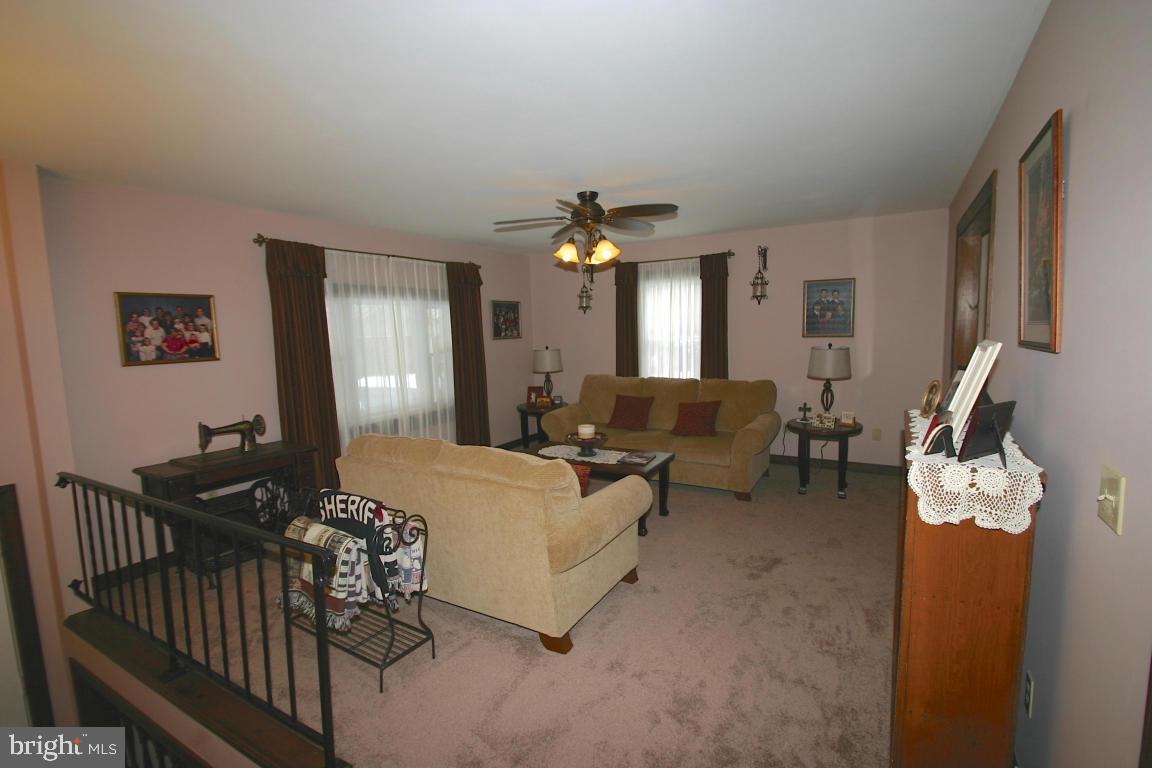 85 Governor Stable Road Elizabethtown, PA 17022 - Photo 3 of 34 Gallery Image 3