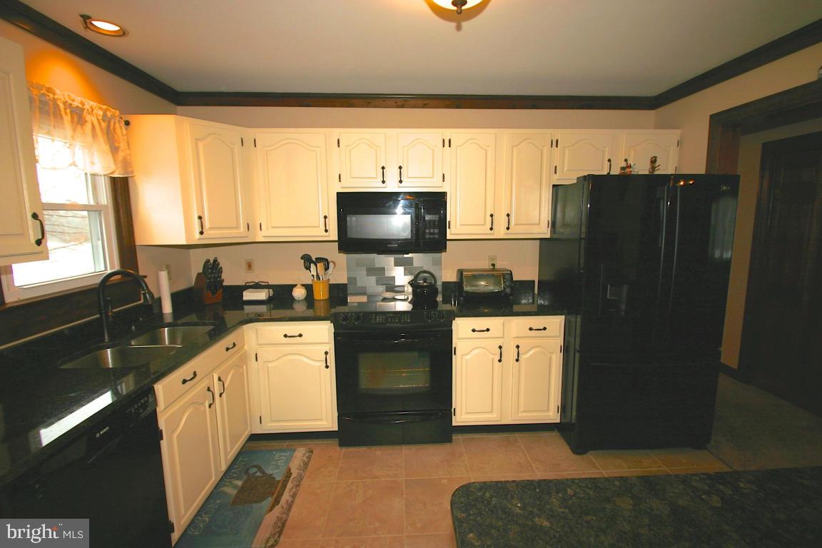 85 Governor Stable Road Elizabethtown, PA 17022 - Photo 5 of 34 Gallery Image 5