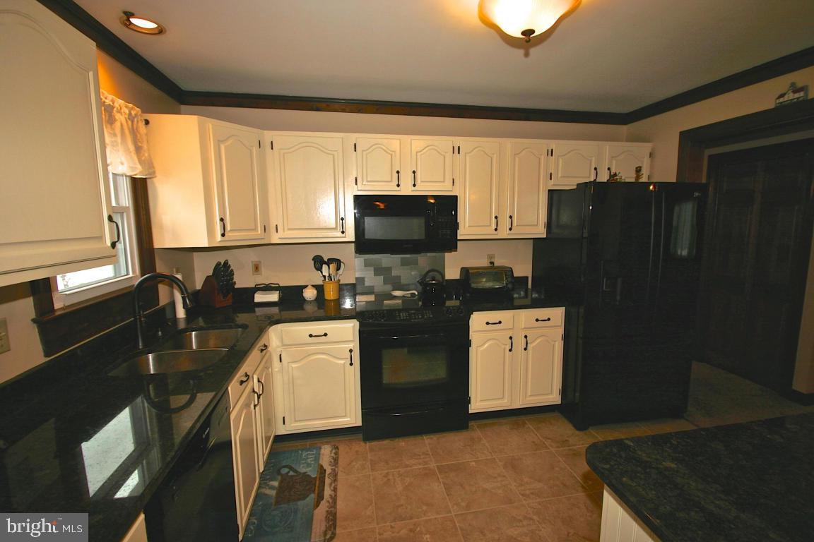 85 Governor Stable Road Elizabethtown, PA 17022 - Photo 6 of 34 Gallery Image 6