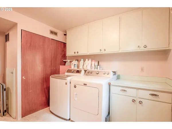 $589,000 | 4845 Brookwood Street, Eugene, OR 97405