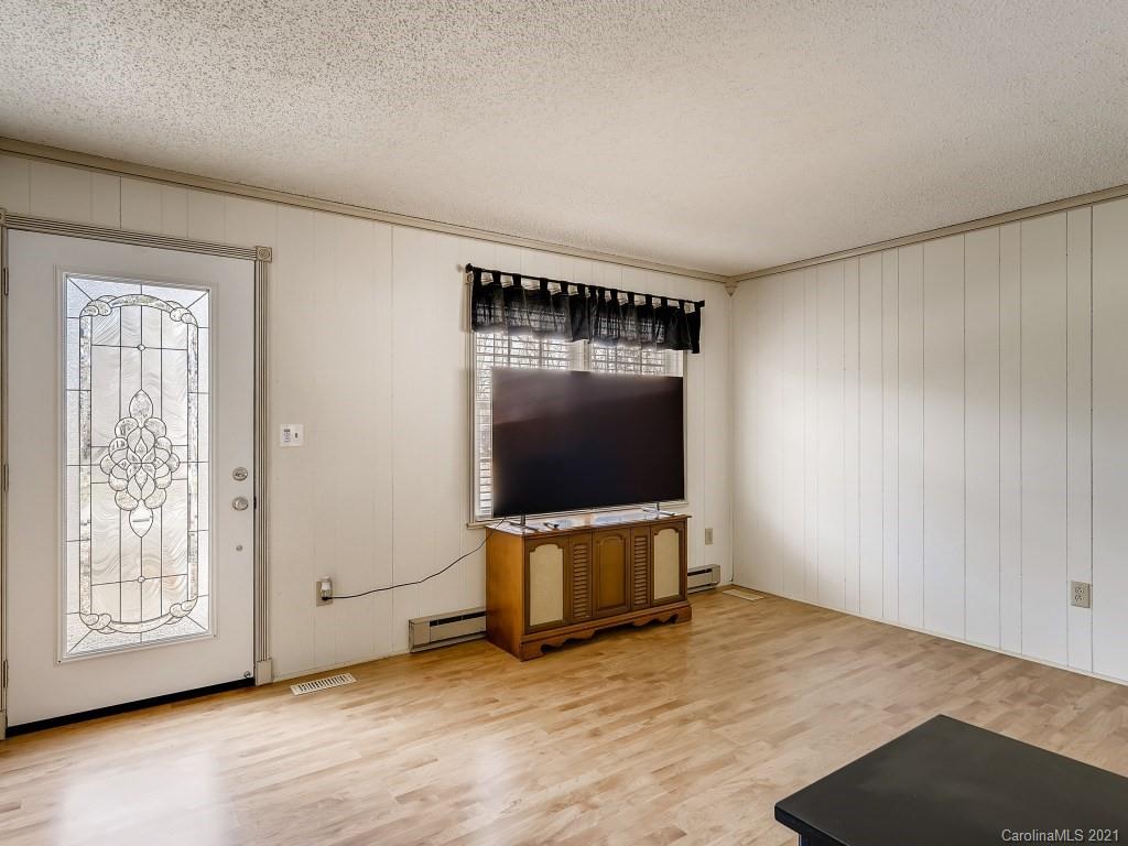 1305 Lane Road Mount Holly, NC 28120 - Photo 2 of 11 Gallery Image 2