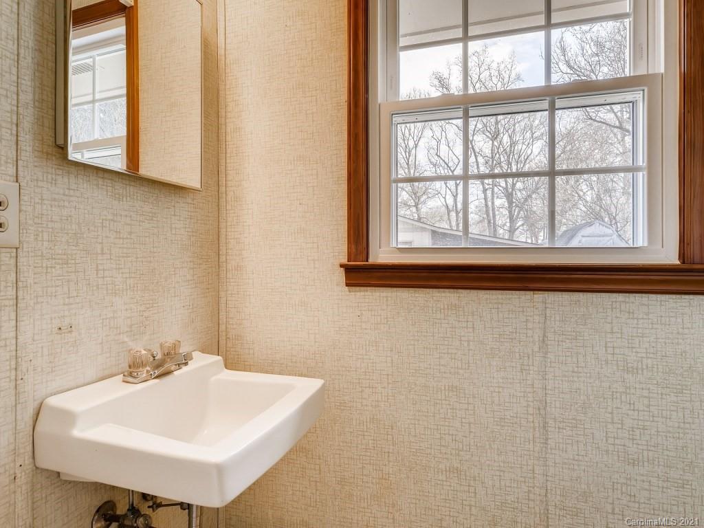 1305 Lane Road Mount Holly, NC 28120 - Photo 6 of 11 Gallery Image 6