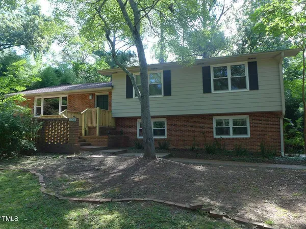 $2,495 | 346 Wesley Drive, Chapel Hill, NC 27516