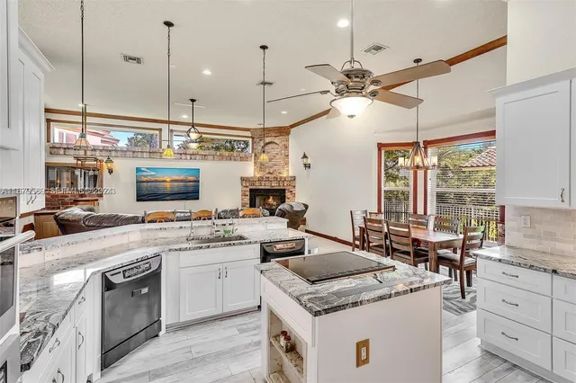 $949,000 | 1775 Eagle Trace Boulevard West, Coral Springs, FL 33071