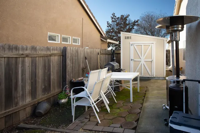 $875,000 | 2185 Perry Street, Sutter, CA 95982