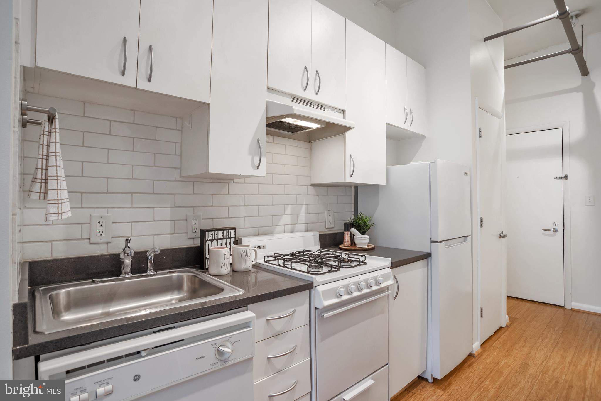 1300 N Street Northwest, Unit 512 Washington, DC 20005 - Photo 15 of 30