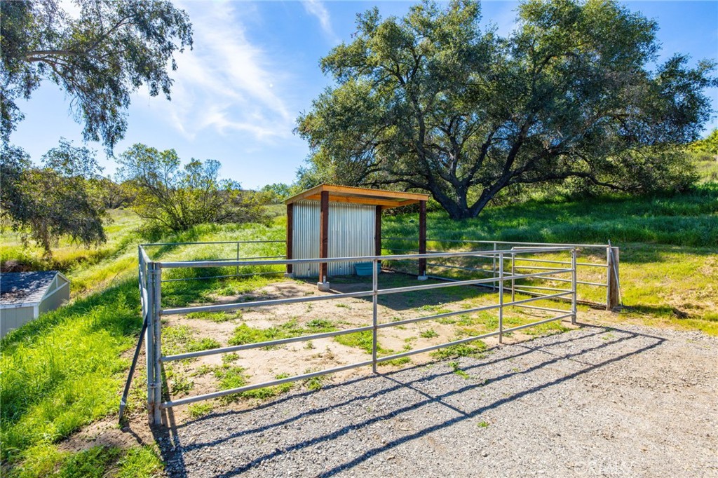 1720 Vista Del Lago Fallbrook, CA 92028 - Photo 46 of 54